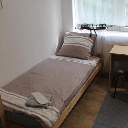 Saska Ochota Forest Guest House Warszawa Eksteriør billede