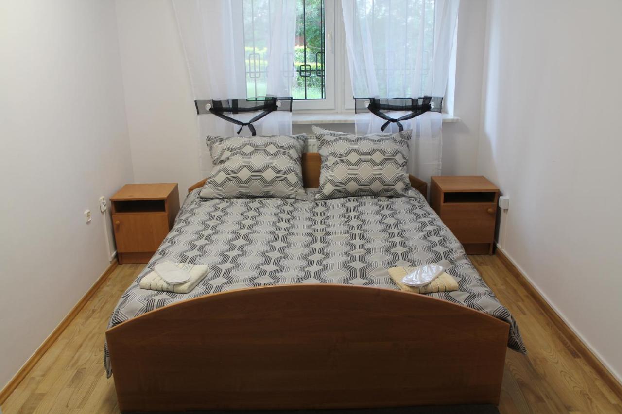 Saska Ochota Forest Guest House Warszawa Eksteriør billede