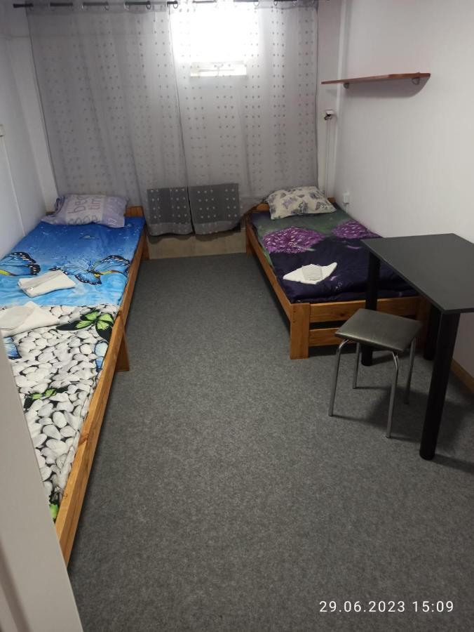 Saska Ochota Forest Guest House Warszawa Eksteriør billede
